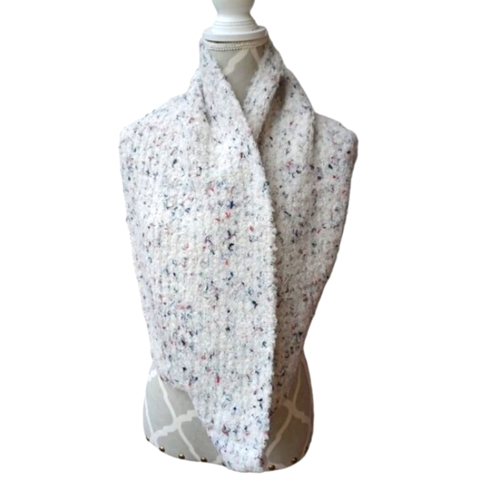 NEW! 17% Alpaca Blend Round Scarf - with Polyacrylic etc (4566